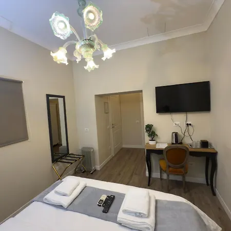 Piazza Di Spagna Гостевой дом Рим