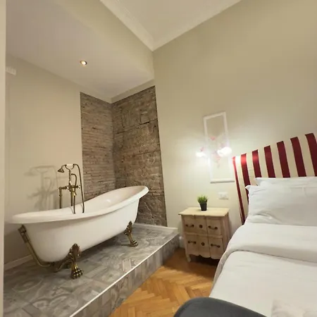 Piazza Di Spagna Гостевой дом 3*