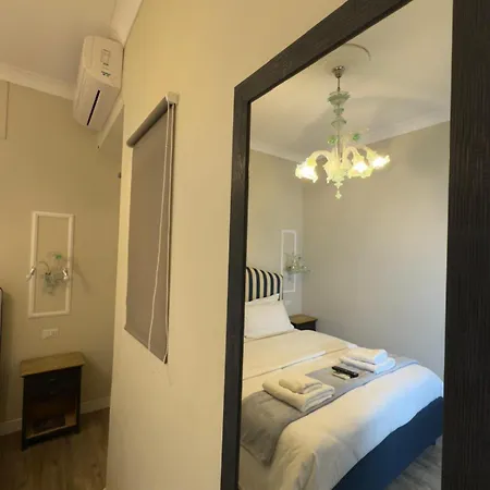 Piazza Di Spagna Гостевой дом 3*