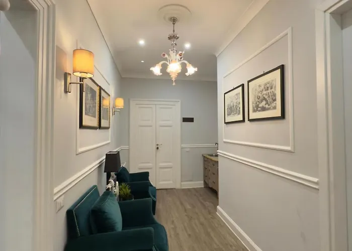 Piazza Di Spagna Pensión 3*