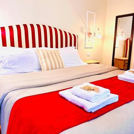 Piazza Di Spagna Luxury Konukevi Roma